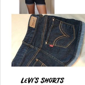 3 for $15 SALE✨ Levi’s shorts